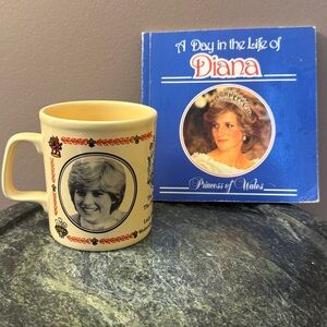 Diana & Charles Coffee Mug commemorating their wedding 1981 with Diana Booklet